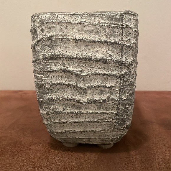 Clay Planter - Picture 4 of 6
